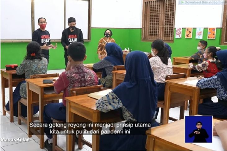 Cerita Nadiem dan Desta Jadi Guru Tamu Dadakan di SMP Negeri 5 Jakarta
