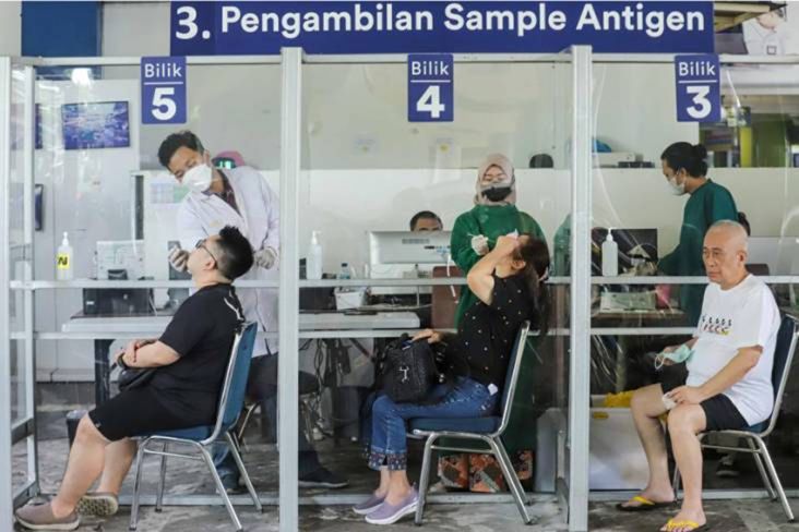 Kebijakan Terbaru, Pemerintah Hapus Tes PCR dan Antigen bagi Pelaku Perjalanan