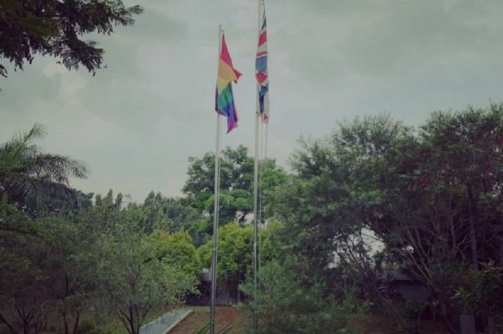 Kedubes Inggris Kibarkan Bendera LGBT Bentuk Tindakan Provokatif ke Indonesia