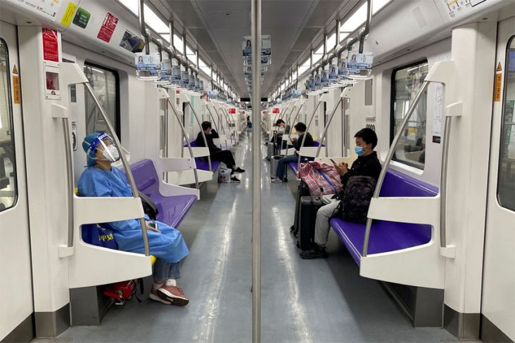 Shanghai Mulai Buka Kembali Layanan Transportasi Umum