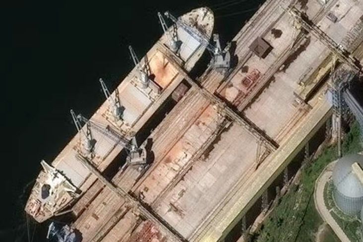 Gambar Satelit Tunjukkan Kapal Rusia Angkut Biji-bijian Curian dari Ukraina