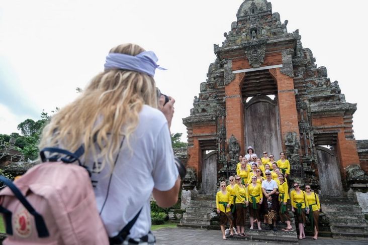 RI Tuan Rumah GPDRR 2022, Sandiaga Uno: Kemenparekraf Ajak Delegasi Nikmati Pura Taman Ayun Bali