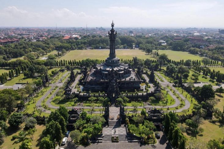 Menparekraf Sandiaga Uno Promosikan Sejarah Bali ke Delegasi GPDRR 2022 lewat Field Trip Monumen Bajra Sandhi