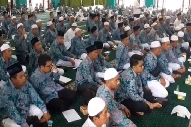 Tradisi Tepung Tawar, Ritual Ungkap Rasa Syukur Calon Jamaah Haji Asal Madina