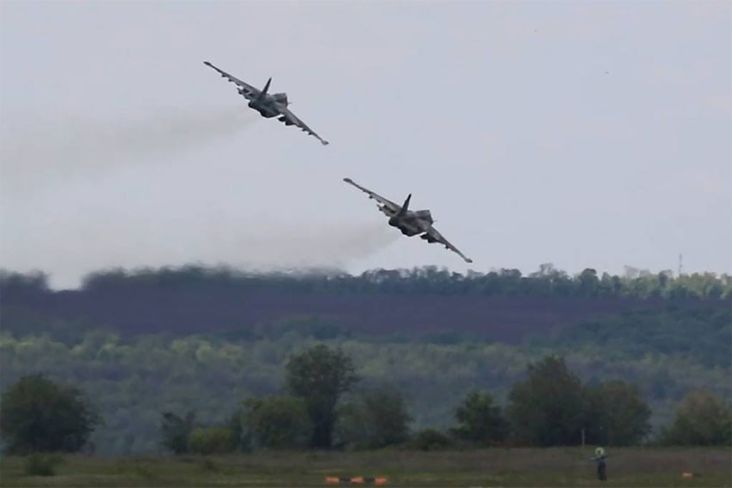 Pertahanan Udara Rusia Tembak Jatuh Jet Tempur Su-25 Ukraina