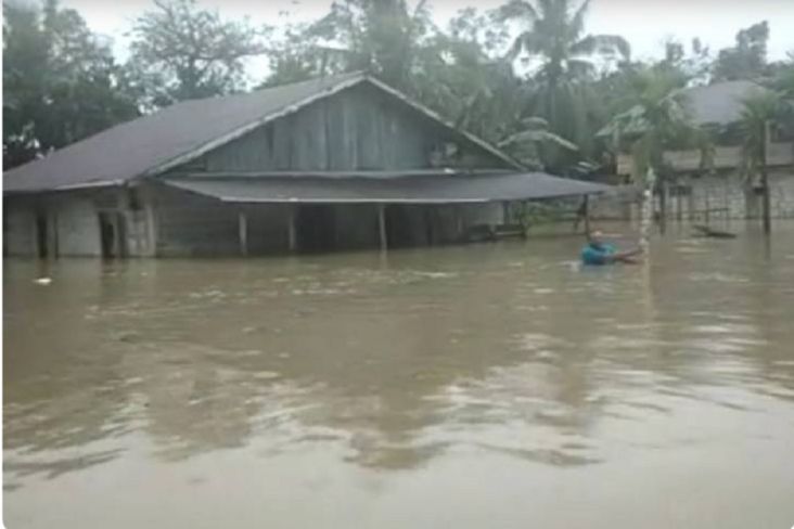 Sungai Meluap setelah Diguyur Hujan Deras, 3 Desa di Nias Utara Terendam Banjir