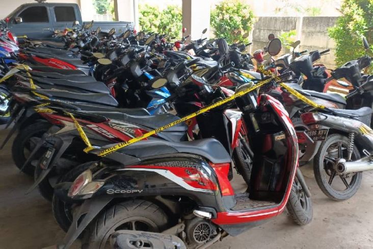 Puluhan Motor Milik Pelajar yang Hendak Tawuran Diangkut Polisi di Bekasi