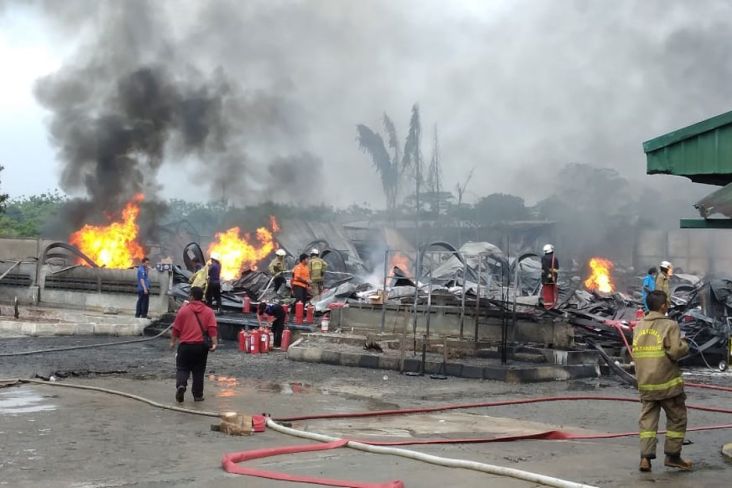 Pabrik Tiner Terbakar, Polisi Duga Akibat Kelalaian Pekerja