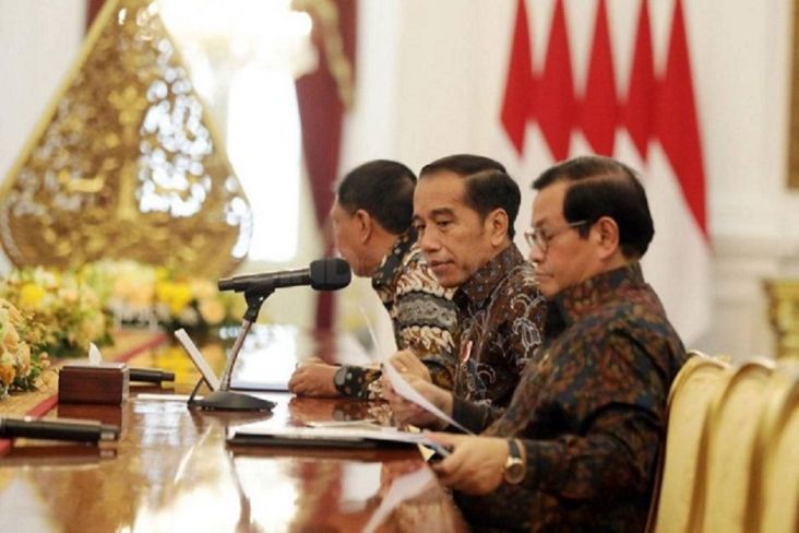 Reshuffle Kabinet, Presiden Jokowi Diminta Copot Menteri Bermasalah