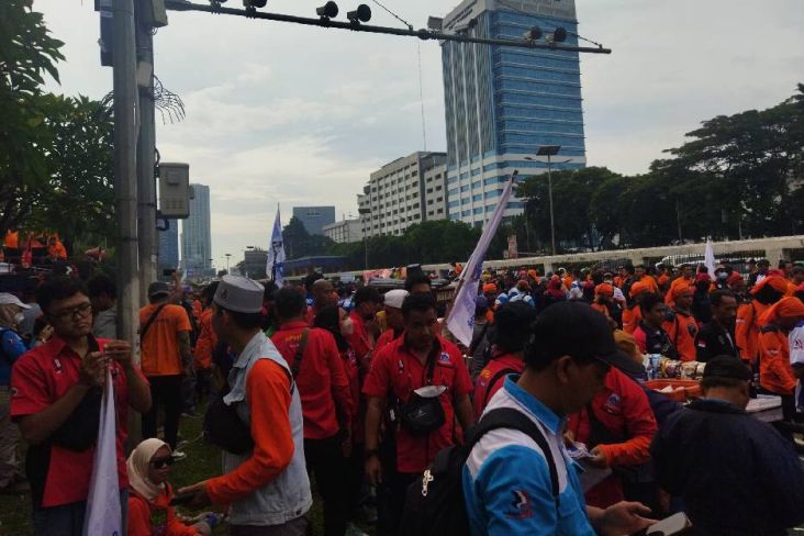 Unjuk Rasa Buruh di DPR Bubarkan Diri, Lalin Kembali Normal