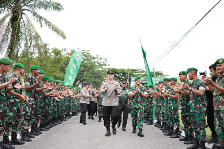 Sambangi Markas TNI di Kampar, Kapoda Riau: Saya Melihat Aura Sinergitas TNI-Polri Sampai ke Hati