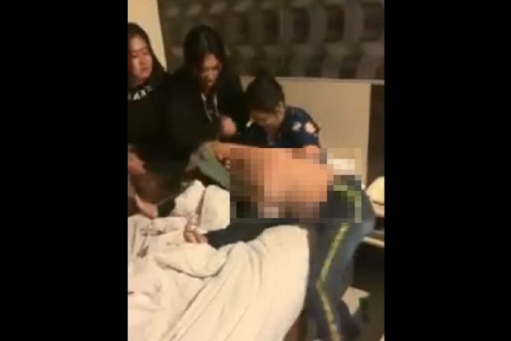 Makassar Gempar! Beredar Video Wanita Dilucuti Bajunya dan Dipukuli Secara Brutal di Ranjang Hotel