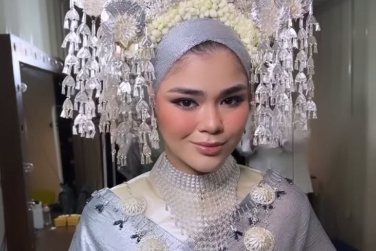 Sivia Azizah Resmi Menikah, Intip Potret Cantiknya dalam Balutan Busana Minang