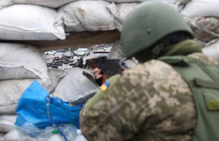 Ukraina Siap Bertarung dengan Sekop jika Tak Ada Senjata Barat