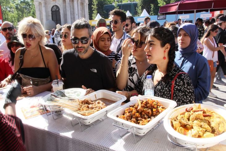 KJRI Istanbul Perkenalkan Kuliner Indonesia di Festival Beyoglu International Flavours