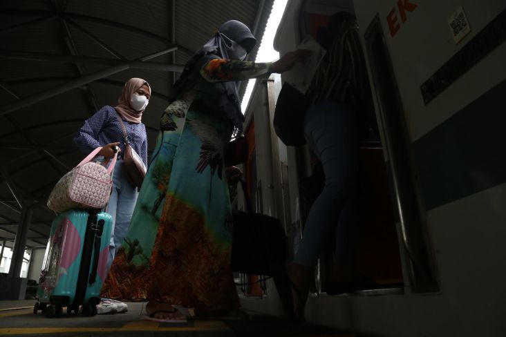 Evakuasi Longsoran Selesai, KA Pangrango Bogor-Sukabumi Kembali Beroperasi