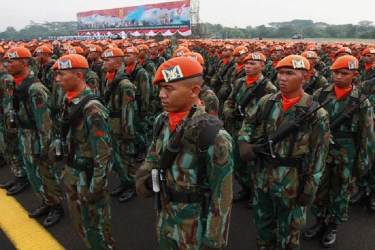 Mengenal Warna dan Posisi Baret TNI, Ada yang Terinspirasi Cahaya Jingga saat Fajar