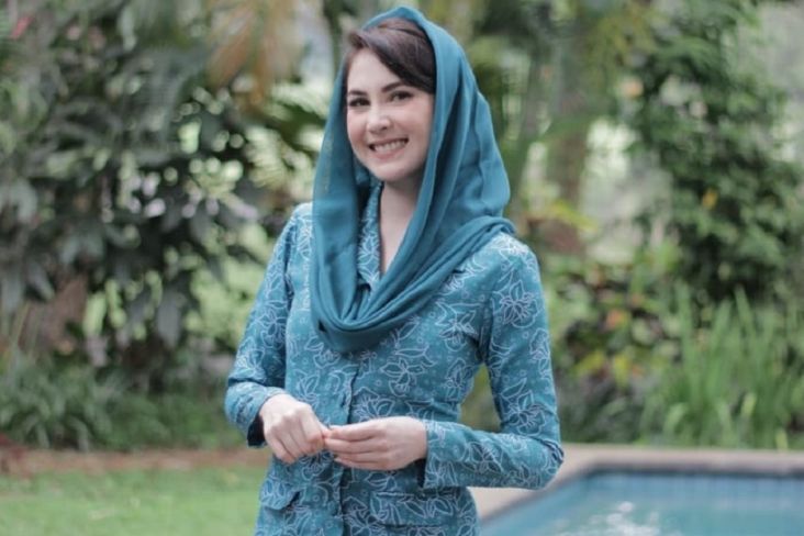 Arumi Bachsin Jadi Sorotan usai Videonya Diduga Ogah Salaman dengan Warga Viral