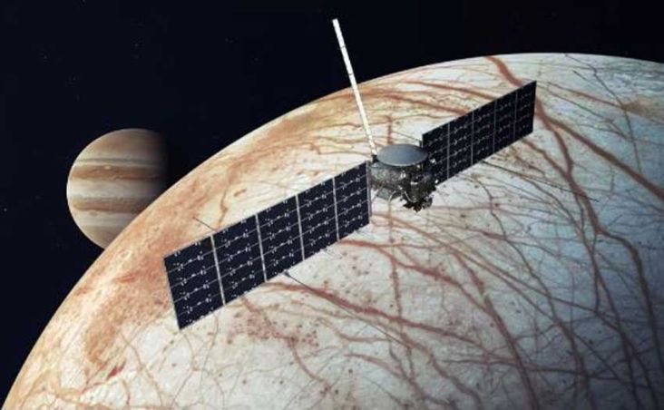 NASA Targetkan Pesawat Europa Clipper Menabrak Ganymede Bulan Terbesar di Tata Surya