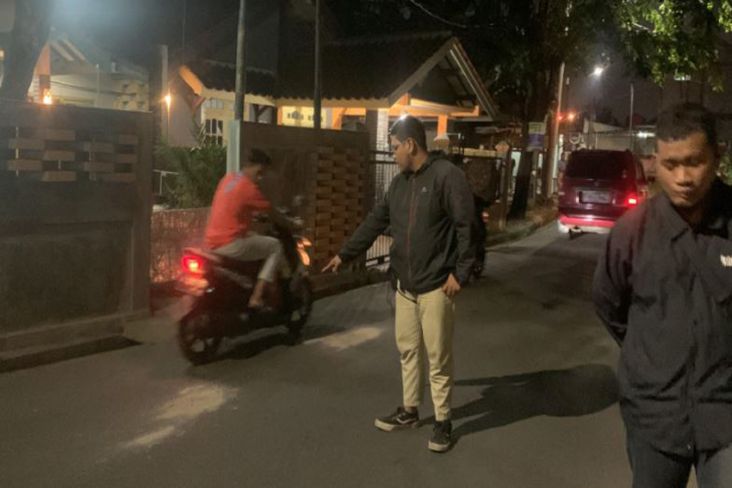 Kronologi Ibu dan Anak Jadi Korban Penusukan Orang Tak Dikenal Pakai Kaus Polisi di Bekasi