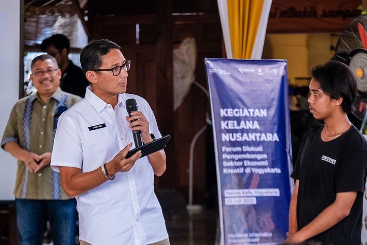 Go Global! Sandiaga Uno Dorong Produk Ekraf Yogyakarta Tampil di ASEAN Tourism Forum 2023
