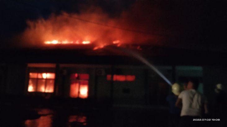 Gedung Rumah Sakit Putri Hijau Medan Terbakar