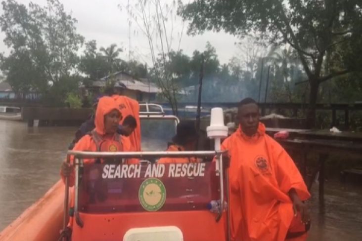 Kapal Longboat Hilang Kontak di Laut Timika Papua, 6 Penumpang Hilang