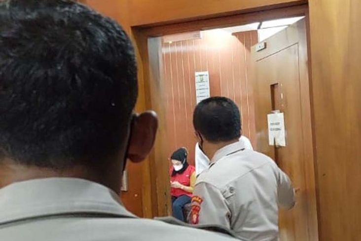 Resmi Ditahan, Medina Zein Dititipkan di Polda Metro Jaya
