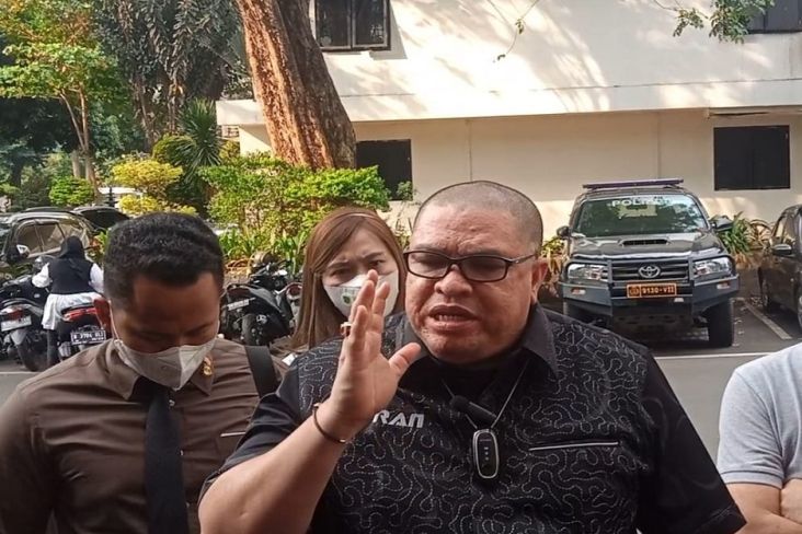 Razman Arif Nasution Jenguk Medina Zein di Polda, Tepis Terlantarkan Klien