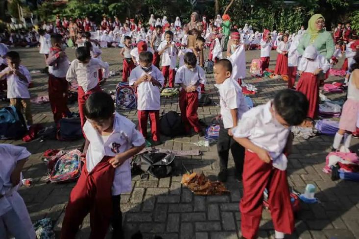 Buntut Siswa Lomba Ganti Seragam, Kasek SDN Uwung Jaya Tangerang Terancam Dirotasi
