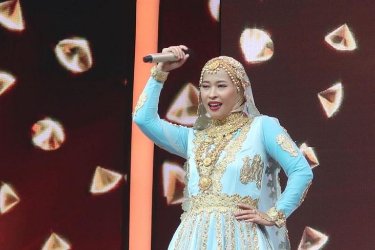 Standing Ovation dari Juri Membuat Dila Melaju ke Babak Top 3 Risng Star Dangdut