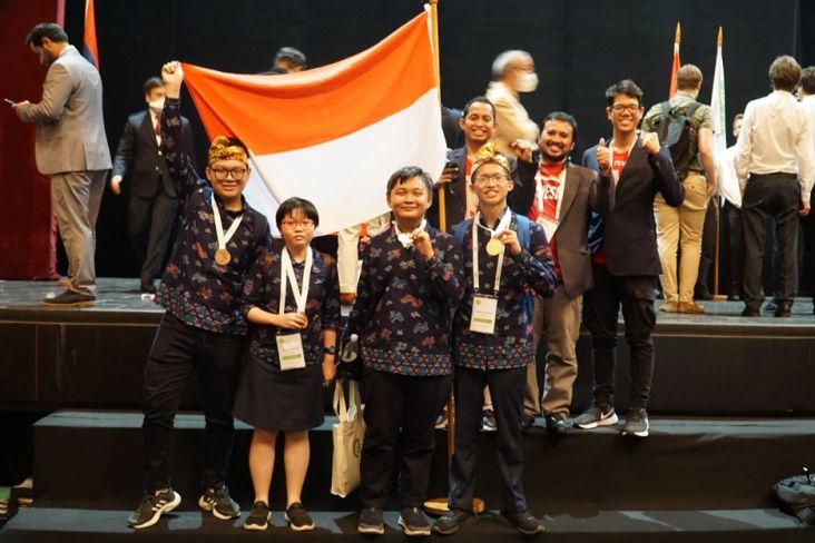 Keren! Siswa Indonesia Berhasil Sabet Emas di Olimpiade Biologi Internasional