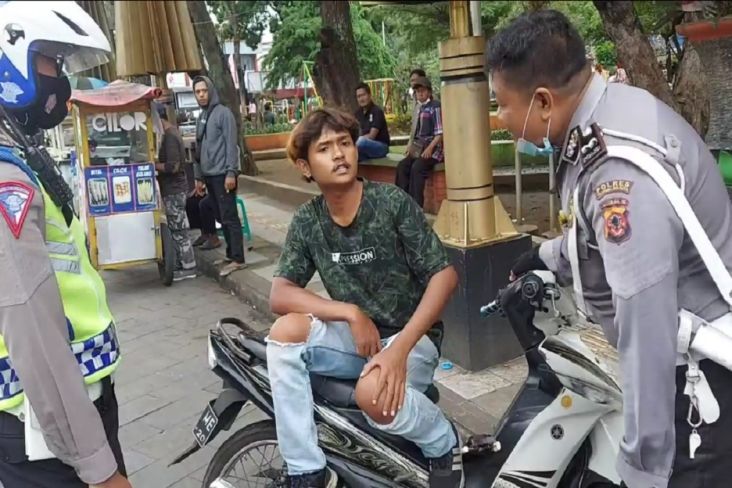Pemuda Tasikmalaya Ngamuk saat Hendak Ditilang Polisi