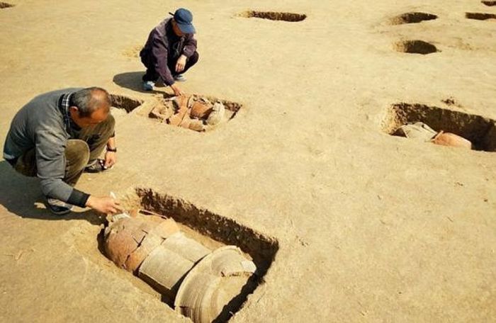 Arkeolog Temukan 463 Makam Kuno Berusia Ribuan Tahun di China