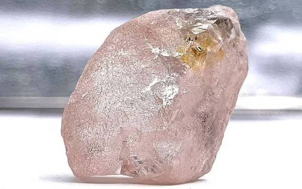 Lebih Berharga dari Gunung Emas, Berlian Pink Terbesar di Dunia Ditemukan