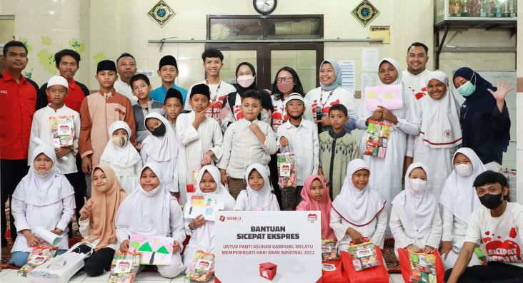 Rayakan Hari Anak Nasional, SiCepat Ekspres Salurkan Donasi dan Beasiswa Pendidikan
