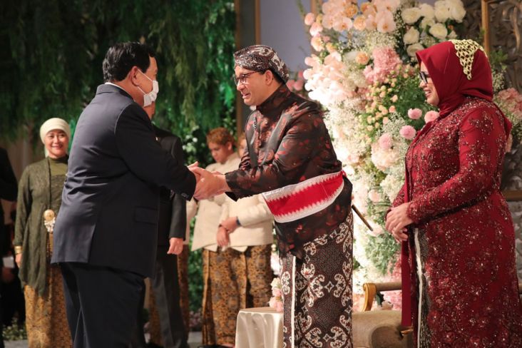 Terungkap! Putra Prabowo Rancang Busana yang Dikenakan Putri Anies di Resepsi Pernikahan