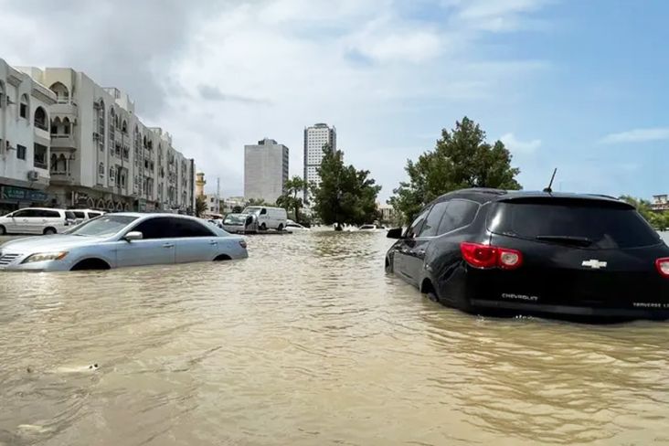 Tujuh Orang Tewas dalam Banjir di UEA