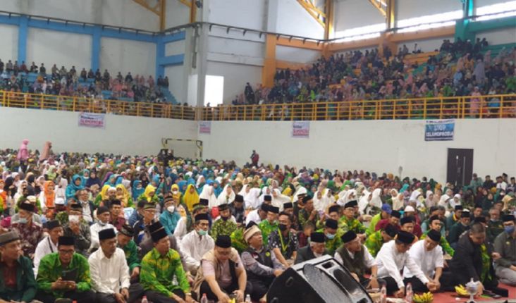 Ribuan Umat Islam Ikuti Tabligh Akbar 1 Muharram di Stadion Indoor Si Jalak Harupat