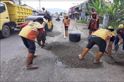 450 Kilometer Jalan di Jawa Barat Rusak, Rekonstruksi Butuh Dana hingga Rp1,9 Triliun