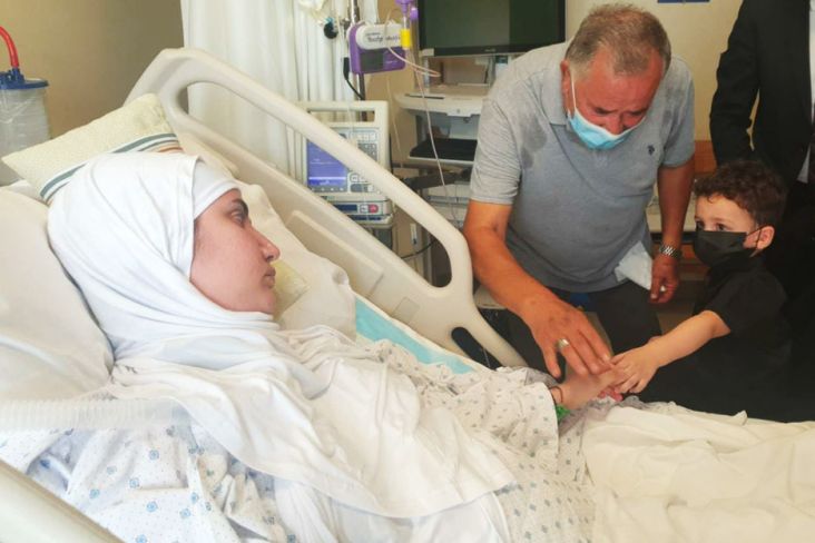 Momen Haru, Wanita Lebanon Bertemu Putranya Pertama Kali Sejak Ledakan Dahsyat 2 Tahun Lalu
