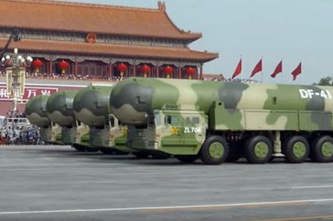 Spek Rudal DongFeng yang Diluncurkan ke Taiwan oleh Tentara China