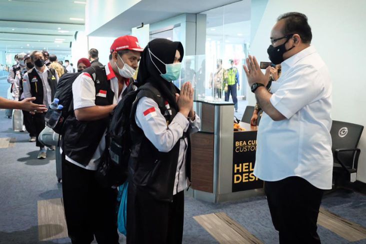 Menag Yaqut Sambut Kepulangan Petugas Haji, Sampaikan Apresiasi Tinggi