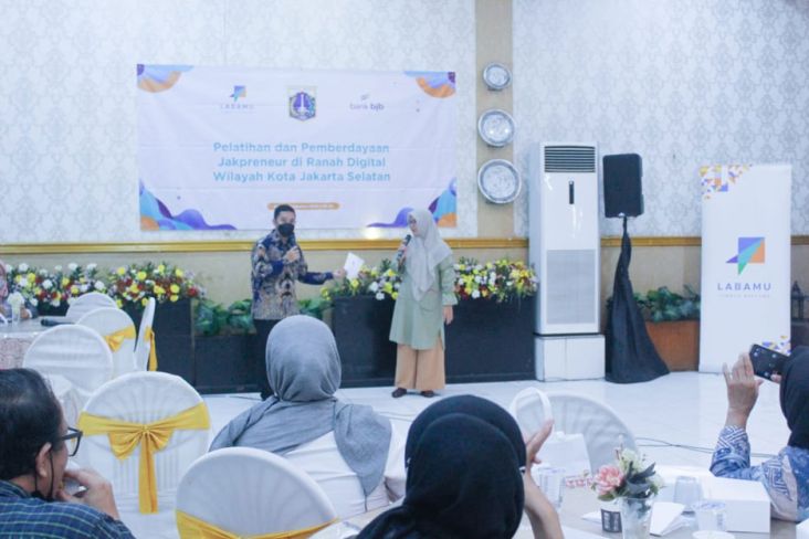Ratusan UMKM Jakpreneur Jakarta Selatan Diberi Pelatihan Transaksi Digital