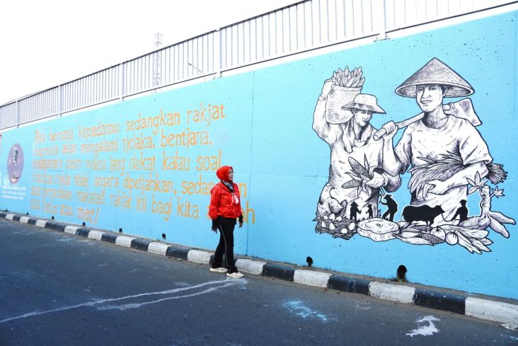 Mural Provokatif Ketahanan Pangan ala Bung Karno di Flyover Klender