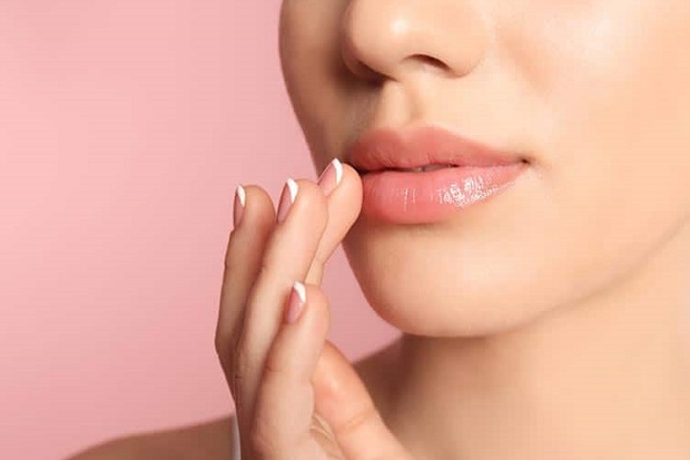 5 Cara Mencegah Bibir Kering dan Pecah-pecah, Nomor Terakhir Paling Penting