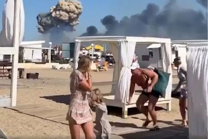Viral, Ukraina Ledek Turis Rusia Menangis di Crimea usai 12 Ledakan Dahsyat
