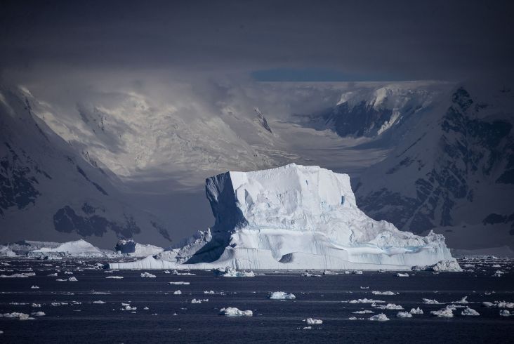 EAIS Tegaskan Jika Suhu Naik 2 Derajat Celcius, ES Antartika Tinggalah Cerita