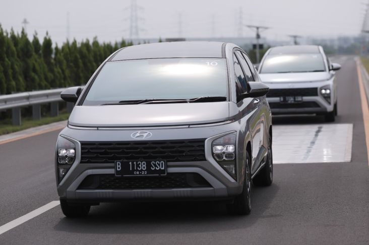 Teknologi, Jadi Kelebihan Hyundai Stargazer yang Bikin Beda dengan Low MPV Lain