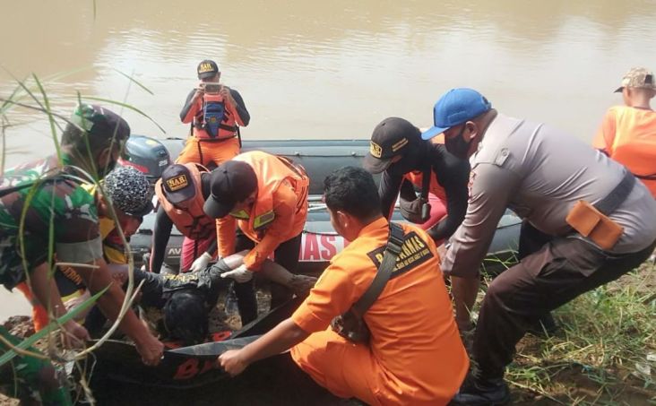 Hanyut saat Bikin Konten YouTube di Sungai Cisanggarung, Warga Cirebon Ditemukan Tewas